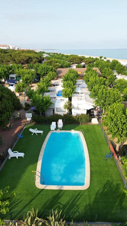 Camping El Pinar Platja Santa Susanna Exterior photo